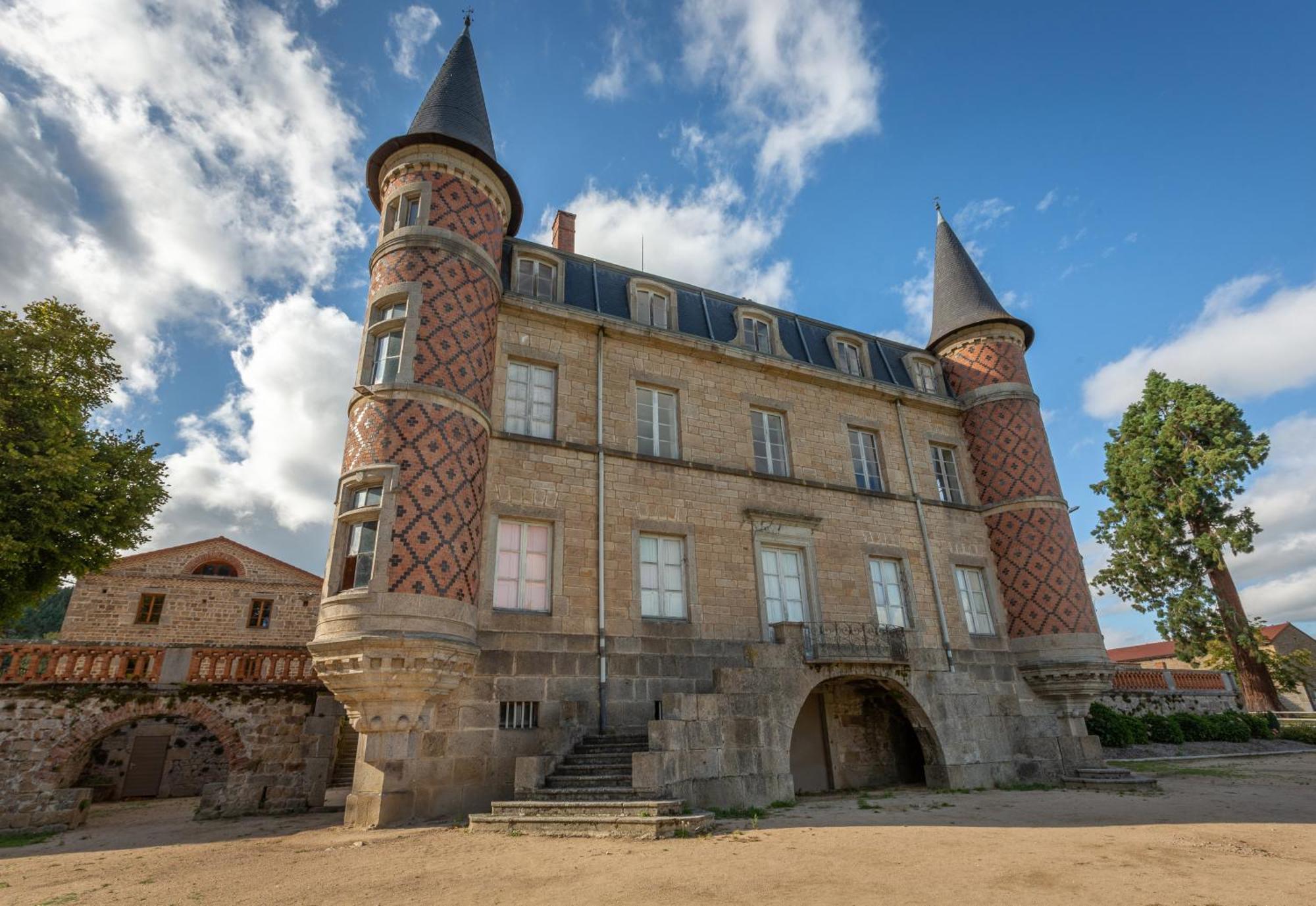 Domaine Et Chateau De Valinches Marols Exterior foto